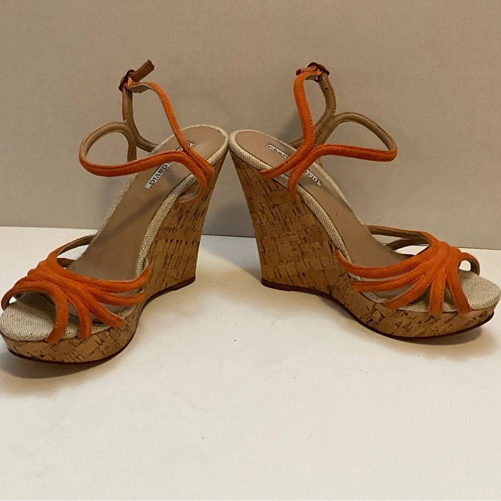 Charles David Orange Wedges 8 - Picture 10 of 13